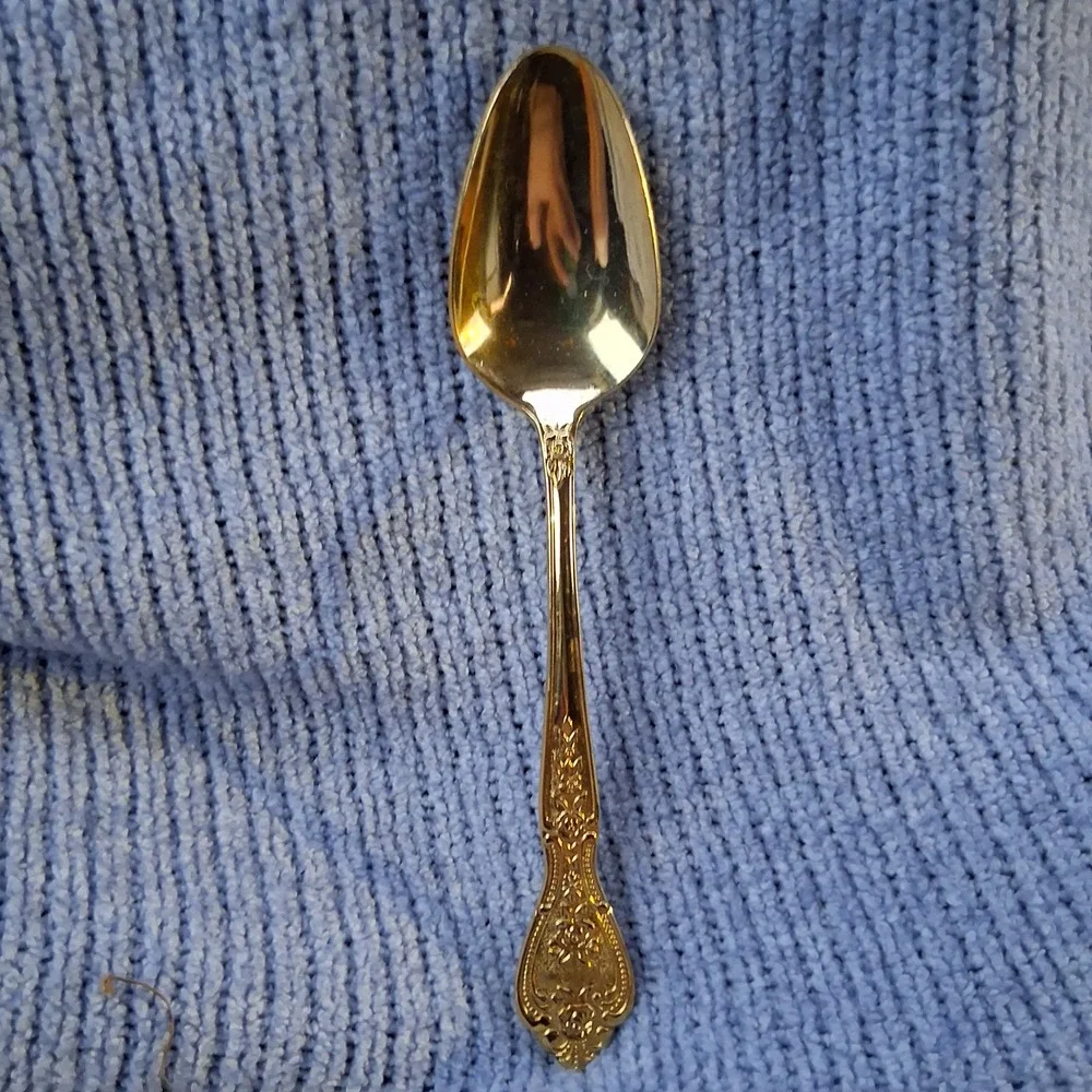 Vtg Rogers Stainless Korea Gold Tone Teaspoon Ornate Floral Pattern Flatware